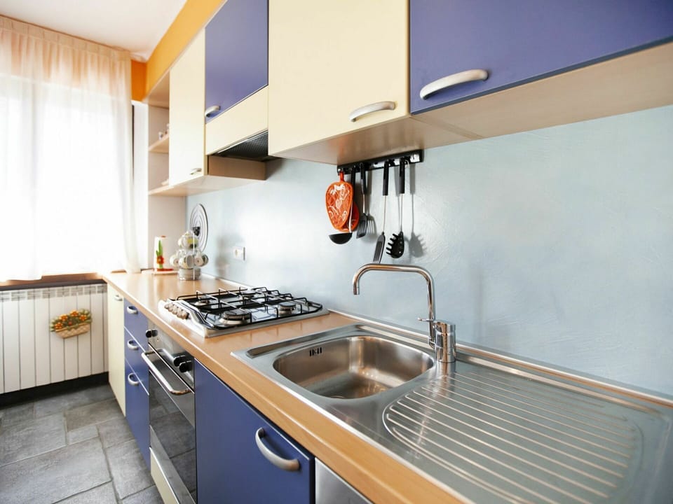 Kitchen Sink, Tap, Cabinetry, Countertop, Sink, Kitchen Stove, Plumbing Fixture, Kitchen Appliance, Kitchen, Home Appliance