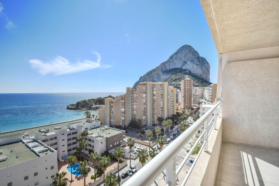Views from the Apolo XVI Building near La Fossa