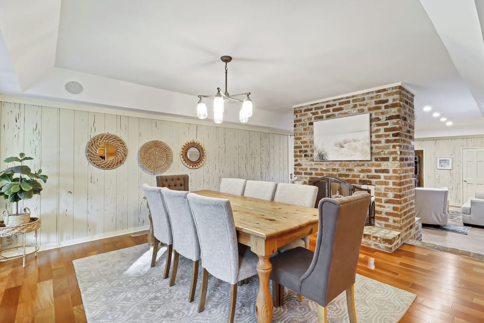 51 Haul Away | Dining room w seating for 8 - 51 Haul Away | Dining room w seating for 8
