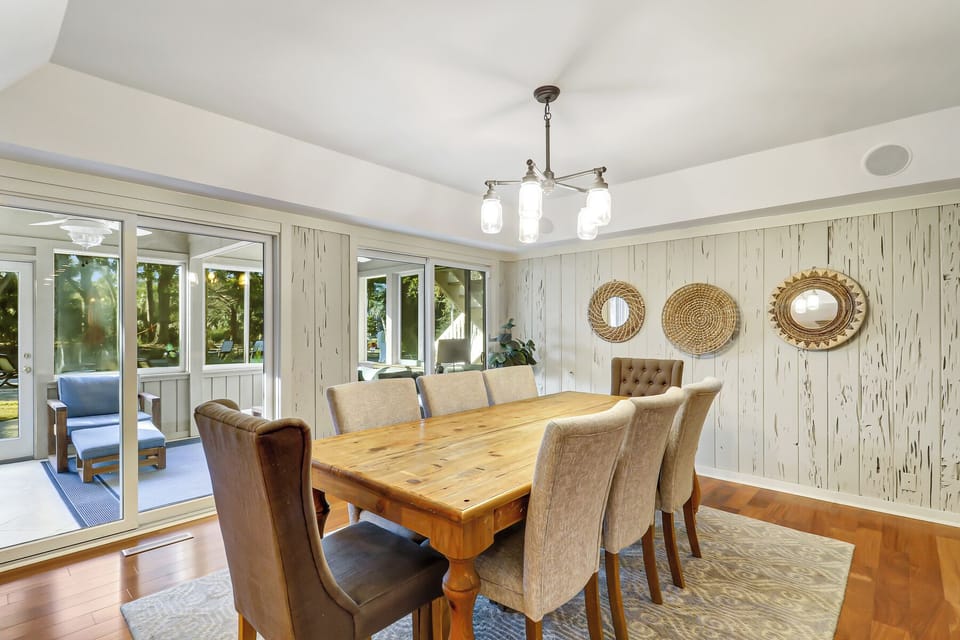 51 Haul Away | Dining room w seating for 8 - 51 Haul Away | Dining room w seating for 8