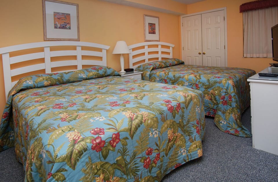 Ashworth 1404 oceanfront vacation rental in Ocean Drive, North Myrtle Beach | bedroom 3 | Thomas Beach Vacations
