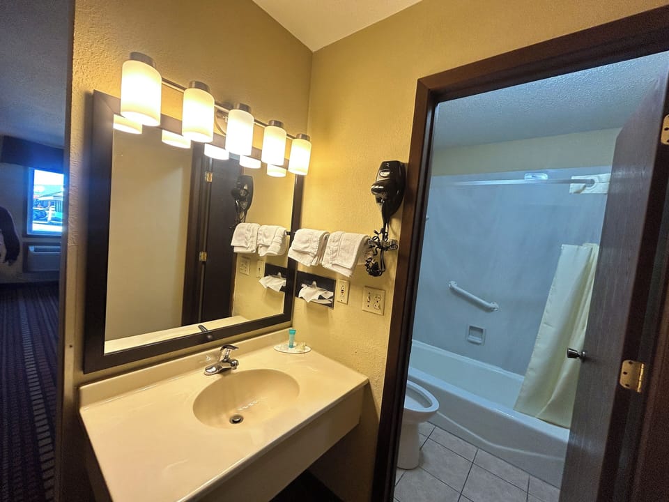 Relax Inn Hotel in Iowa