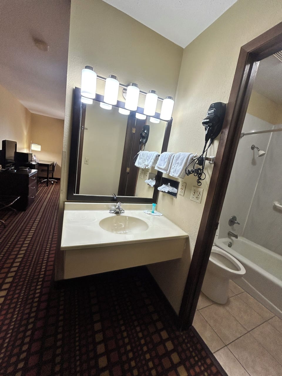 Relax Inn Hotel in Iowa