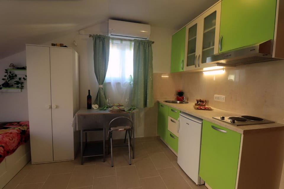 Kitchenette