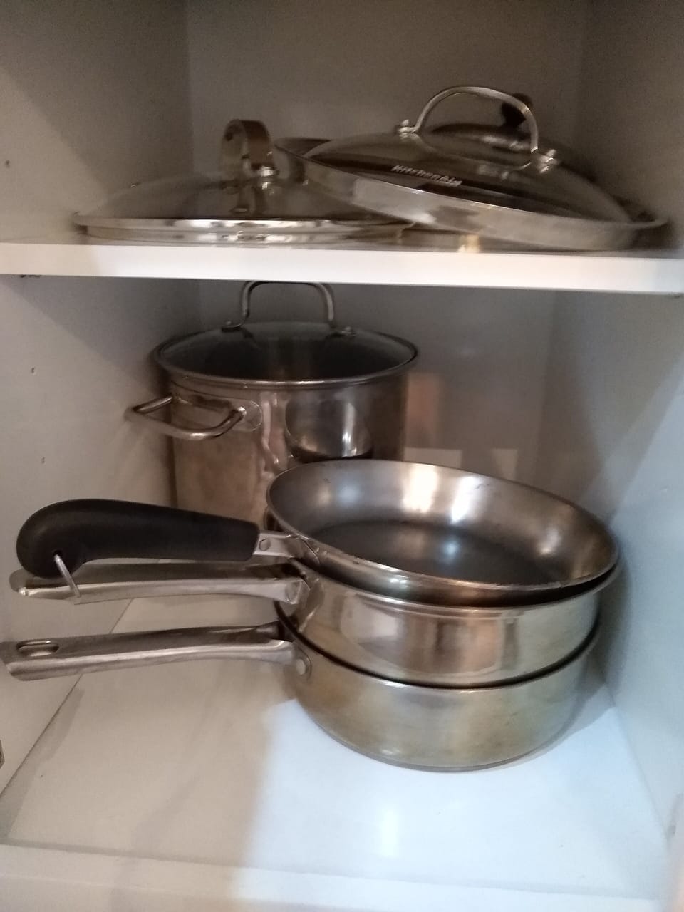 lids, 3 large skillets, 1 of 2 stock pots