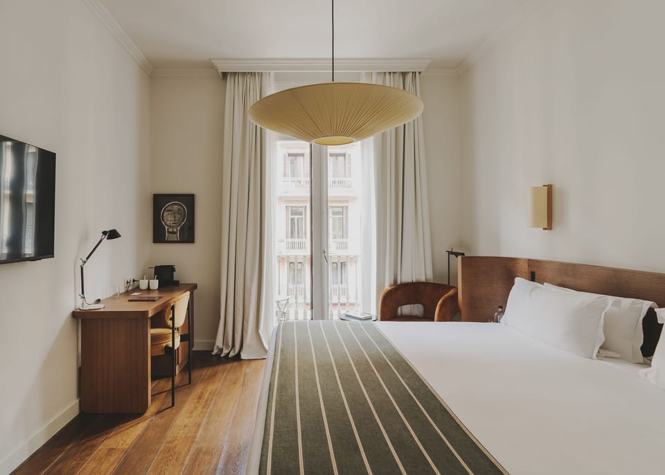 Premium bedding, minibar, in-room safe, desk
