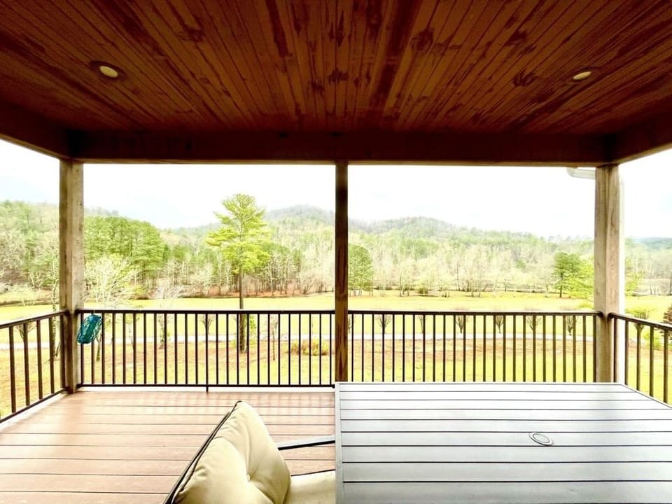 Cabin, 2 Bedrooms | Property grounds