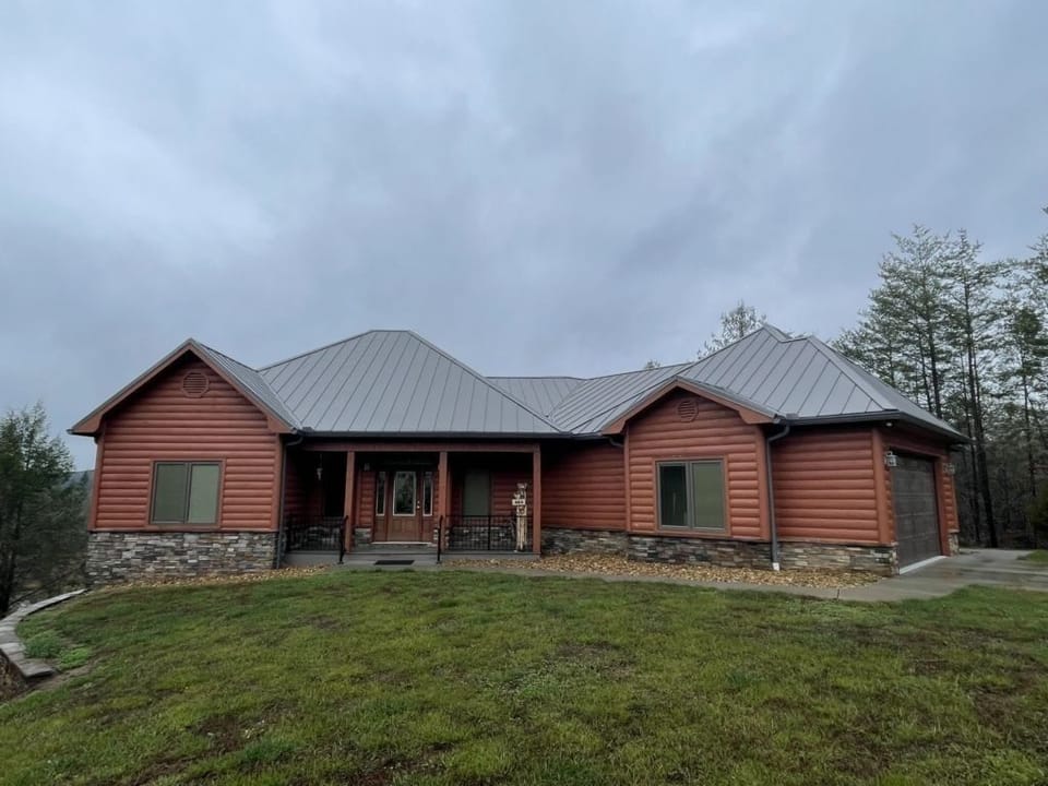 House, 4 Bedrooms | Exterior