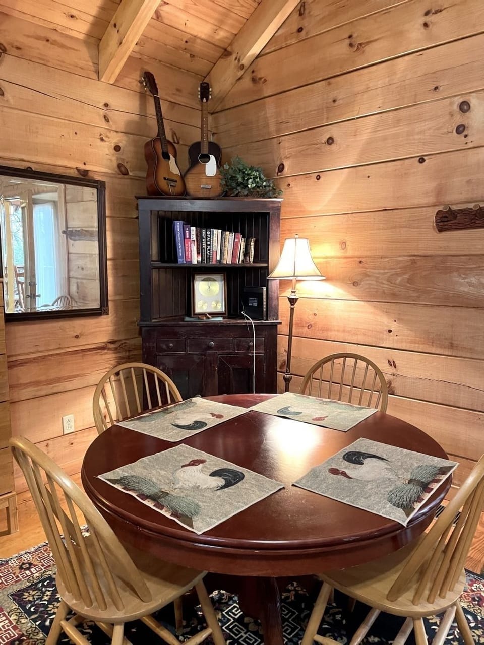 Studio | Dining