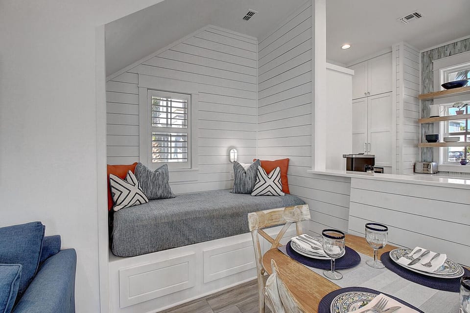1st Floor Twin Nook