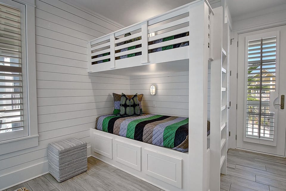 2nd Floor Hallway Bunks