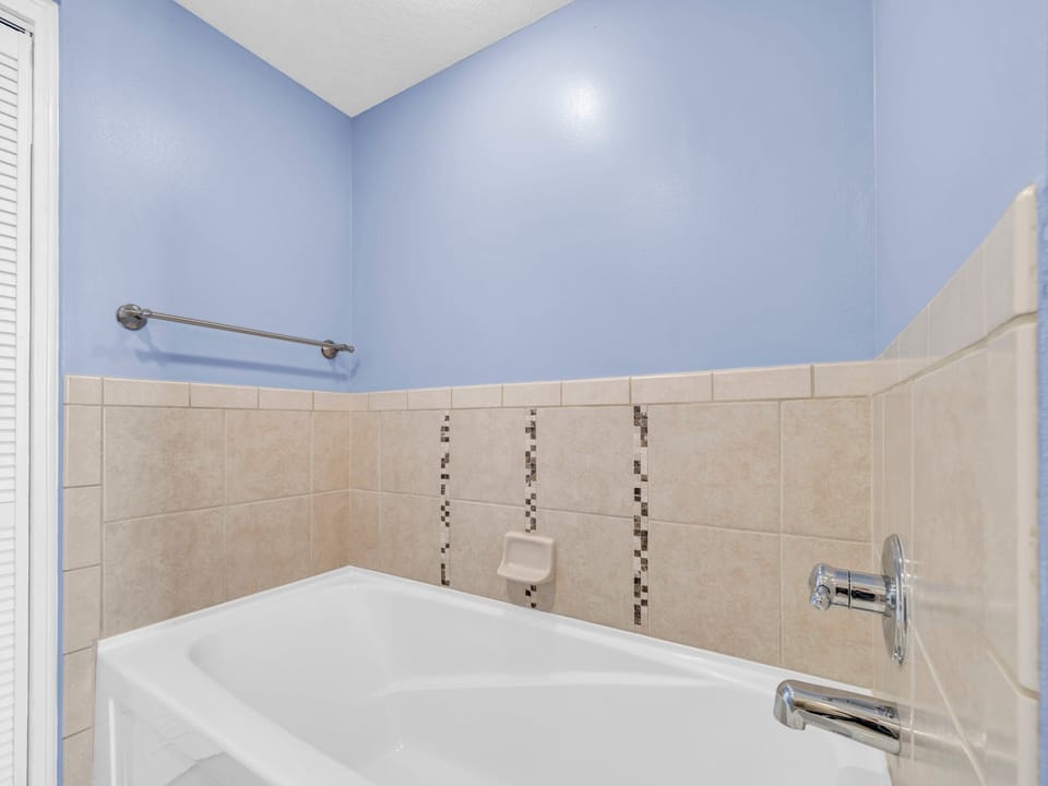 Large tub in the master bathroom