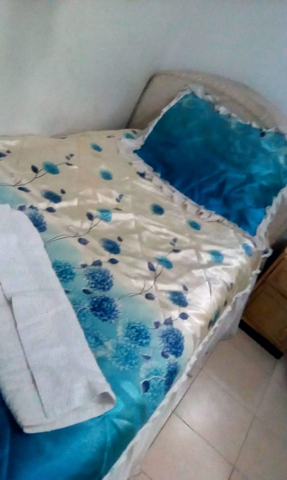 Single Room | Free WiFi, bed sheets