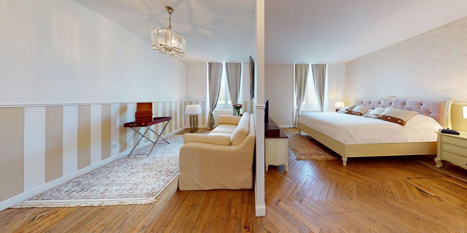 Luxury Suite | Premium bedding, down comforters, in-room safe, individually decorated