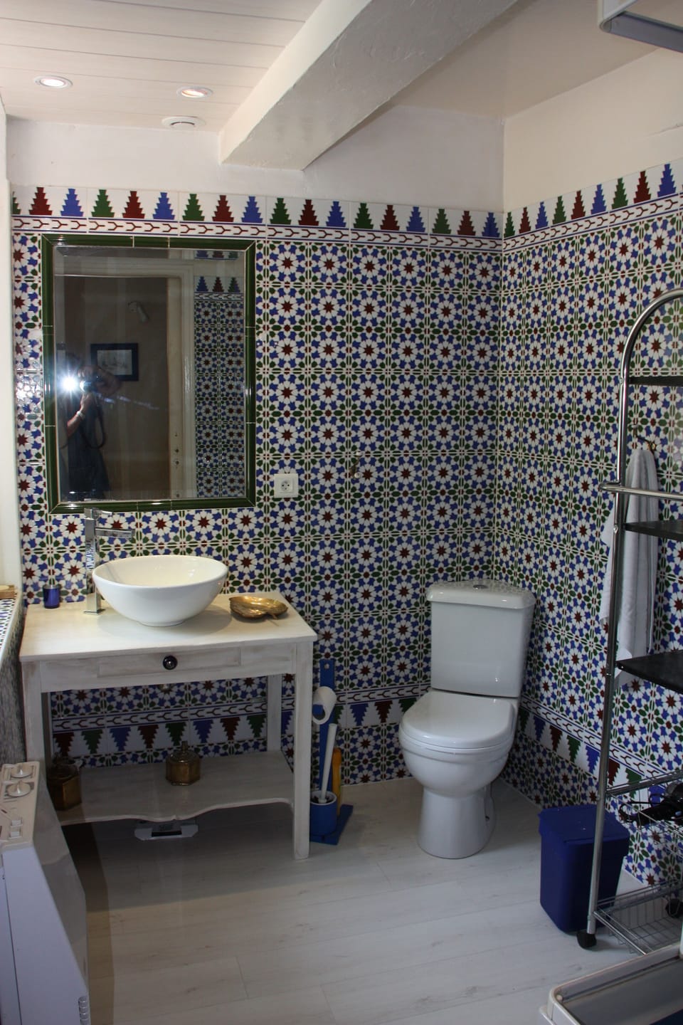 Room | Bathroom | Shower, hair dryer, towels, soap