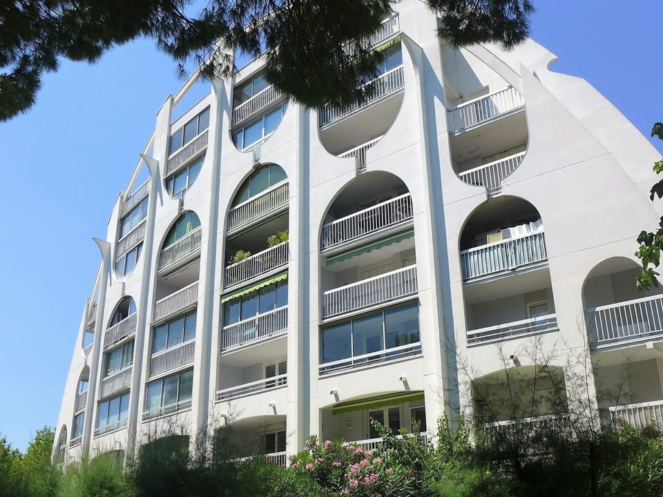 Building, Architecture, Property, Apartment, Real Estate, Residential Area, House, Condominium, Mixed-Use, Tree