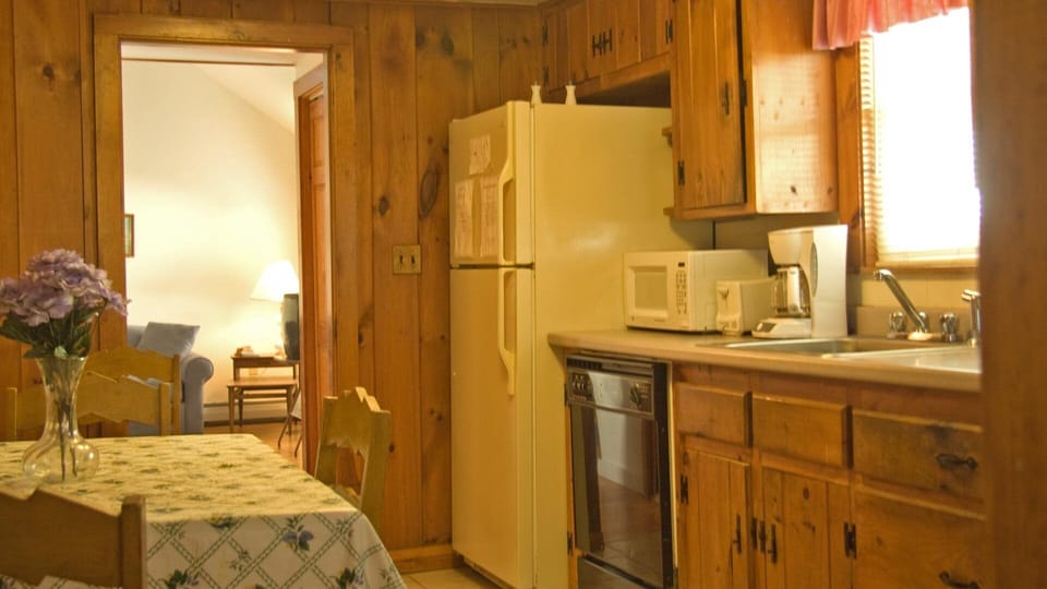 Equipped kitchen.