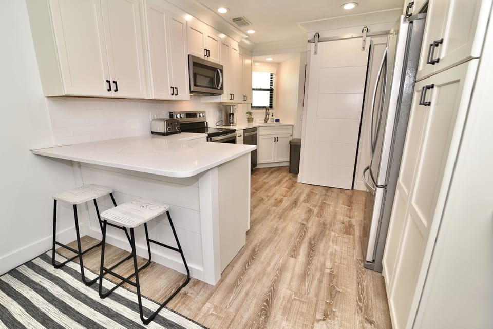 Fully stocked kitchen. Brand New appliances.