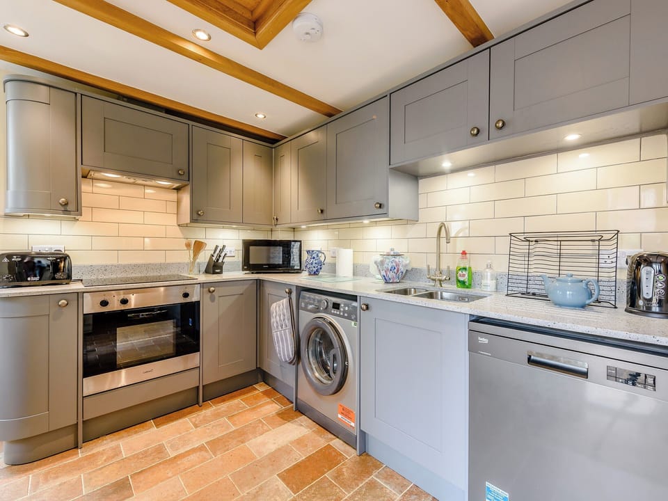 Kitchen | Sunny House by the Sea, Dymchurch