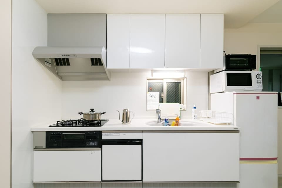System kitchen with dishwasher