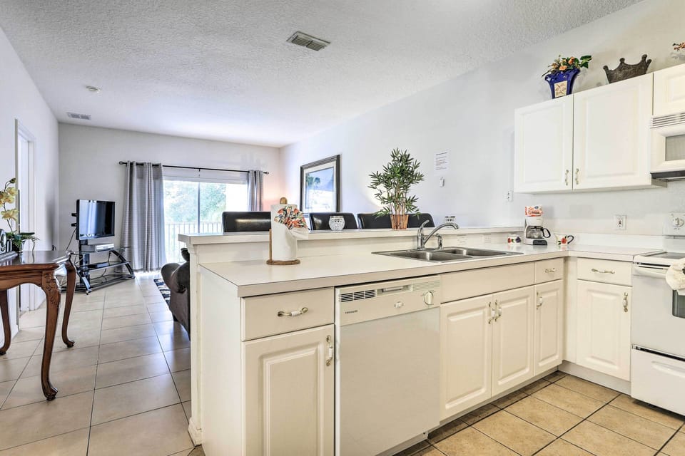 Kitchen | Cooking Basics | Breakfast Bar Seating | Drip Coffee Maker