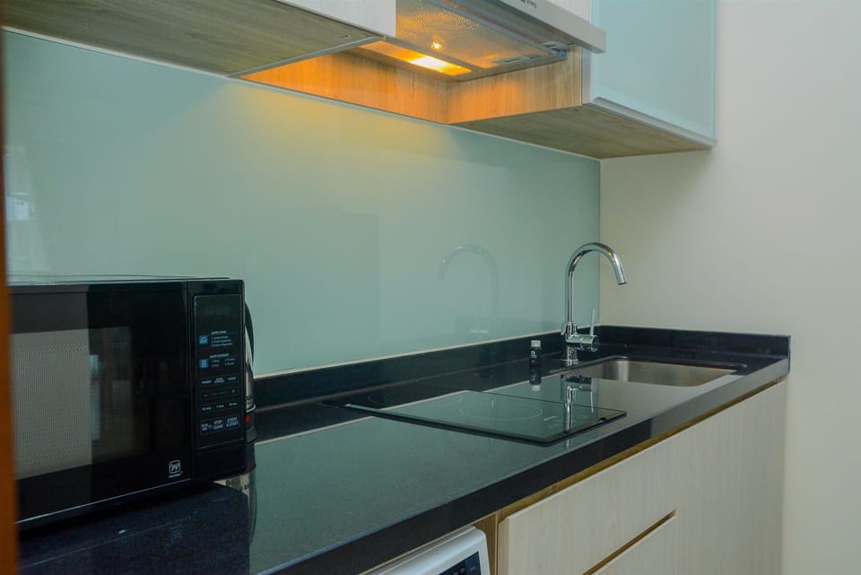 Fridge, microwave, stovetop, electric kettle