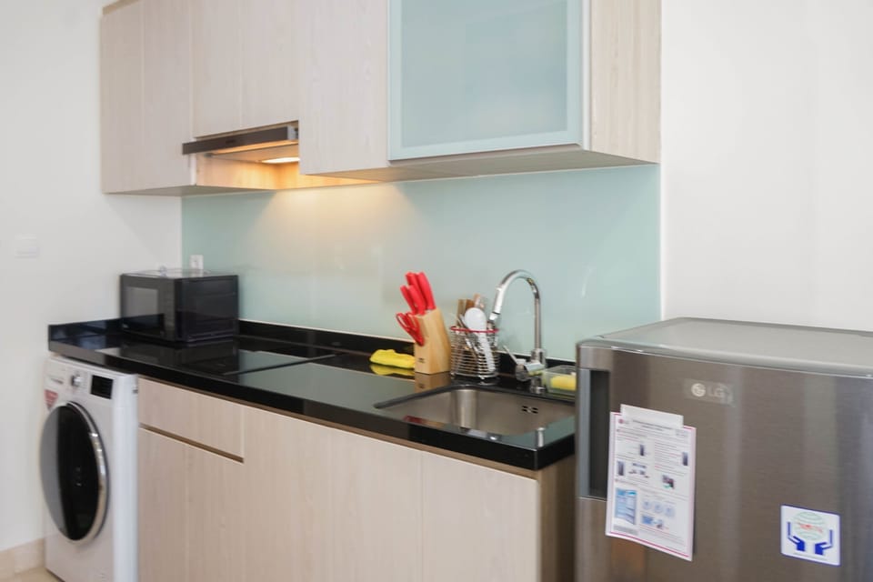 Fridge, stovetop, cookware/dishes/utensils