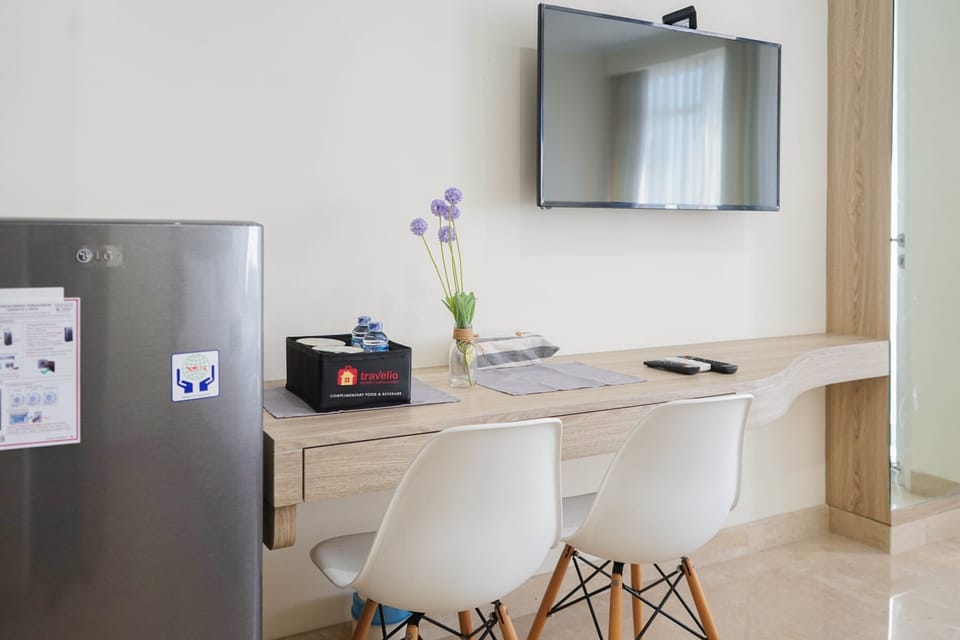 Room | Living area | TV