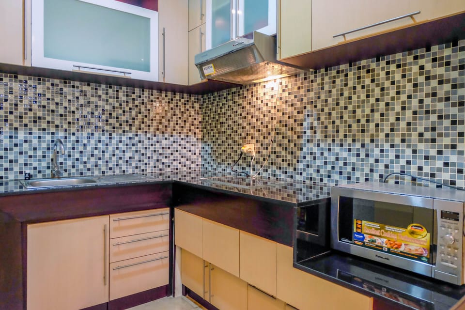 Fridge, stovetop, cookware/dishes/utensils