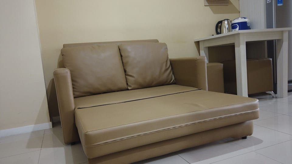 Room | Living area | TV