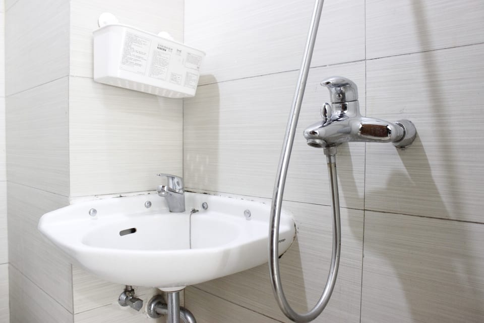 Room | Bathroom sink