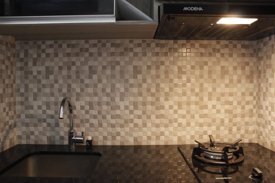 Fridge, microwave, stovetop, electric kettle