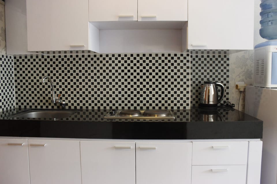 Fridge, stovetop, cookware/dishes/utensils