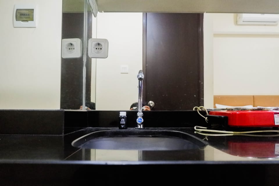 Room | Private kitchen | Fridge, stovetop, cookware/dishes/utensils