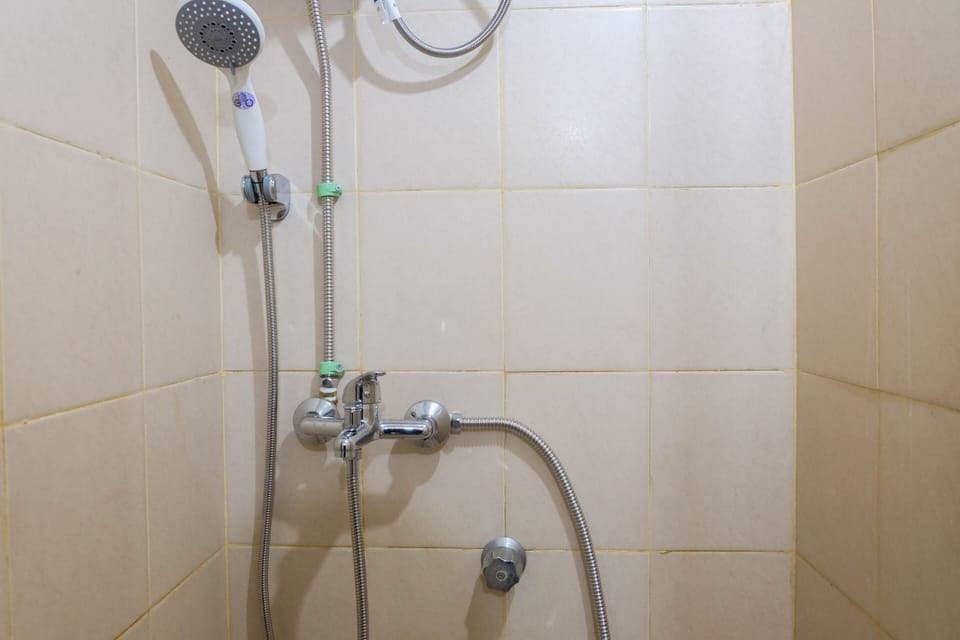 Room | Bathroom | Shower, towels