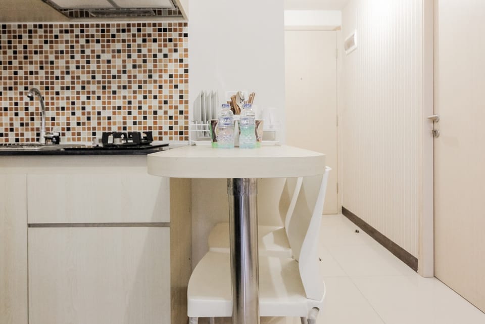 Room | In-room dining