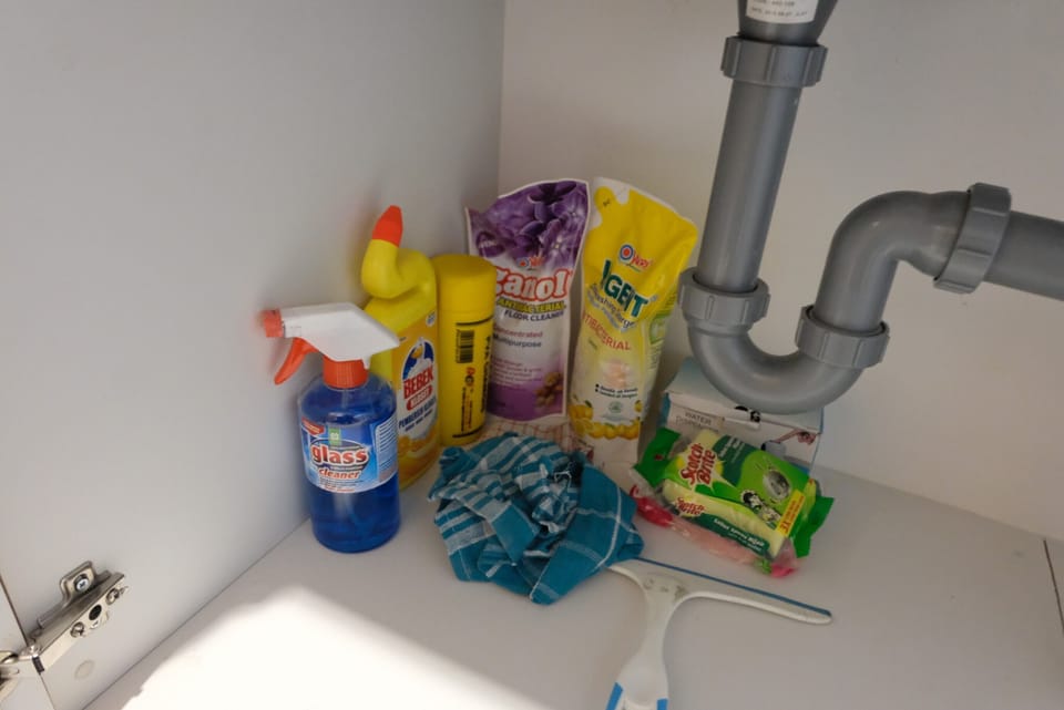 Room | Bathroom amenities | Shower, towels