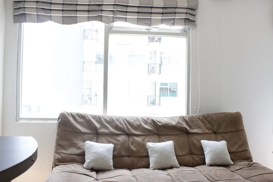 Room | Living area | TV
