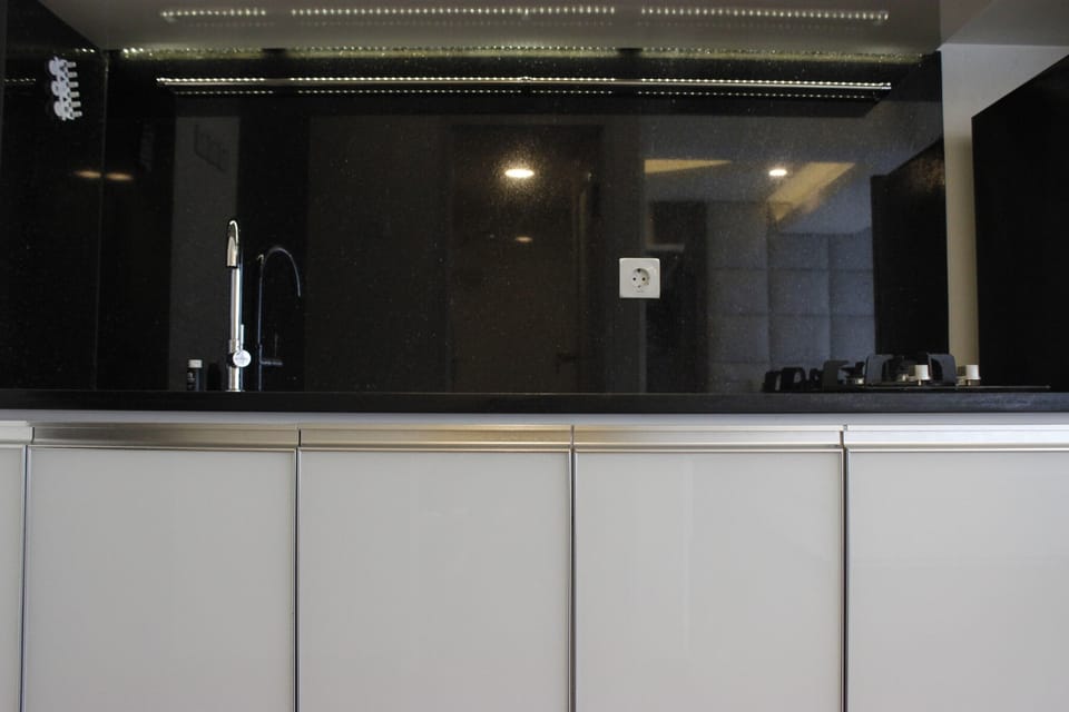 Room | Private kitchen | Fridge, stovetop, electric kettle, cookware/dishes/utensils