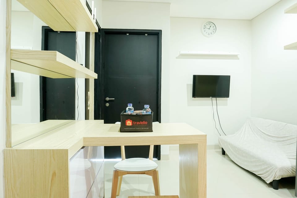 Room | Living area | TV