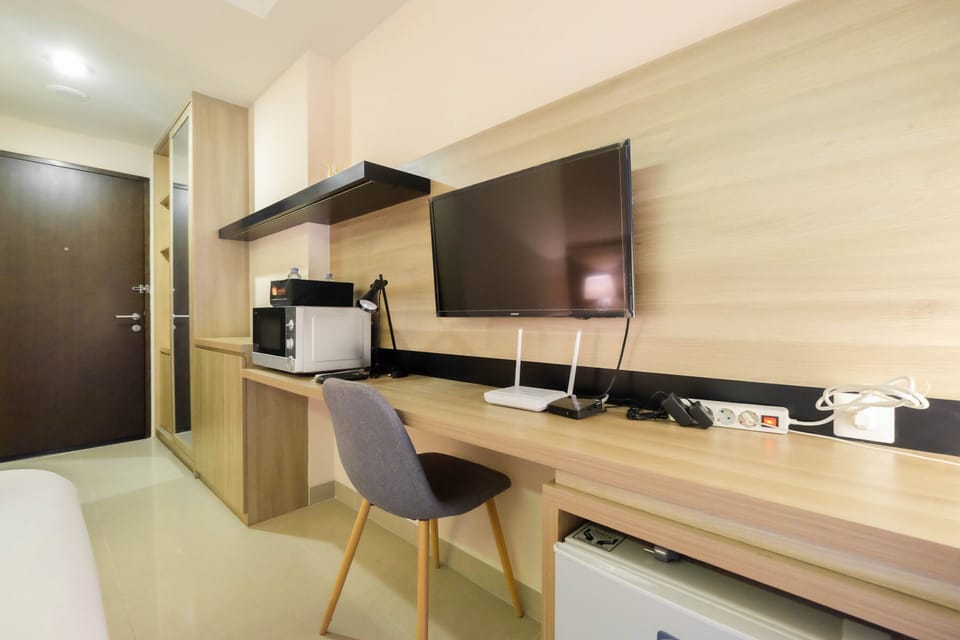 Room | Living area | TV