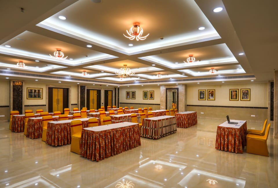 Hotel Aadithya Hotel in Chennai