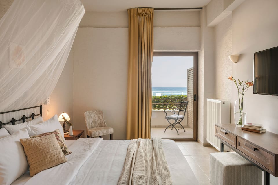 Deluxe Double Room, Sea View | Beach/ocean view