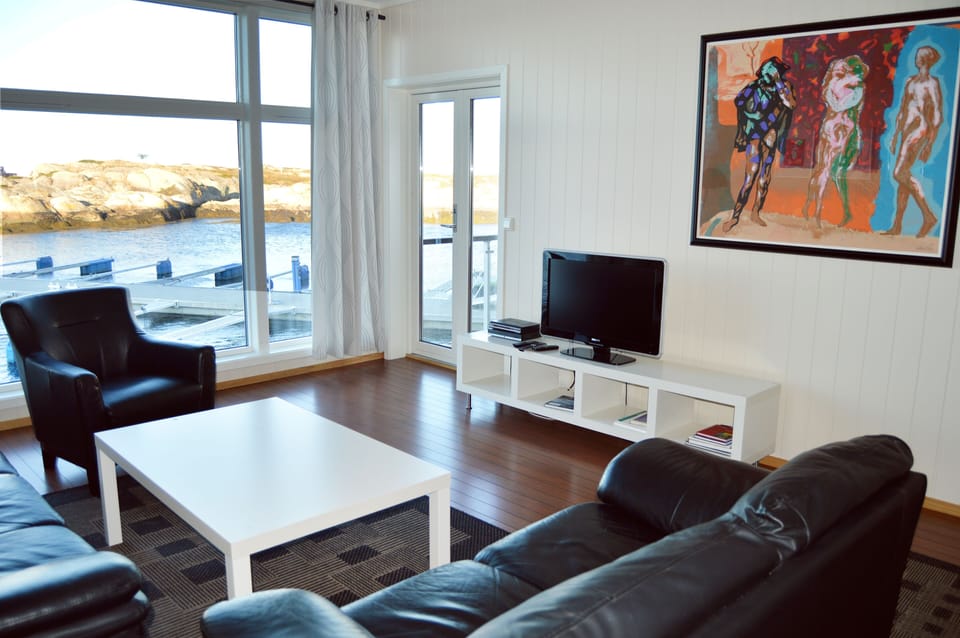 Senior Suite, 2 Bedrooms | WiFi (free)
