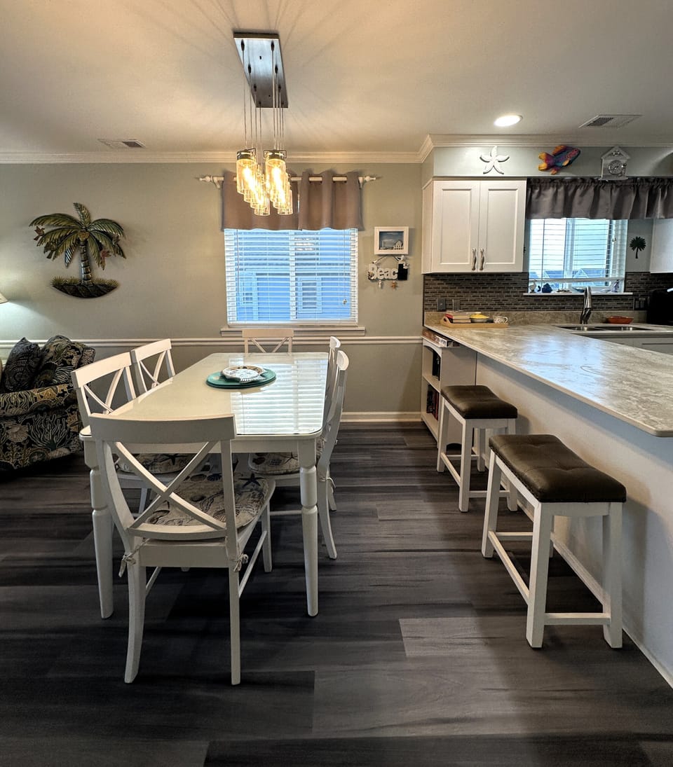 Additional Countertop Seating