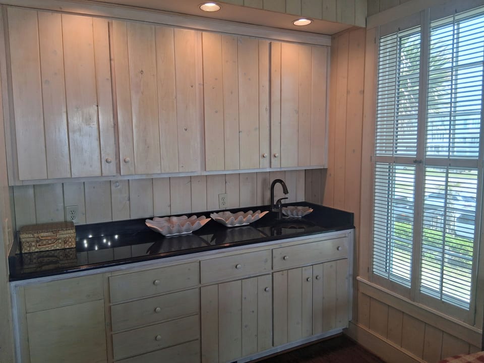 Wet Bar