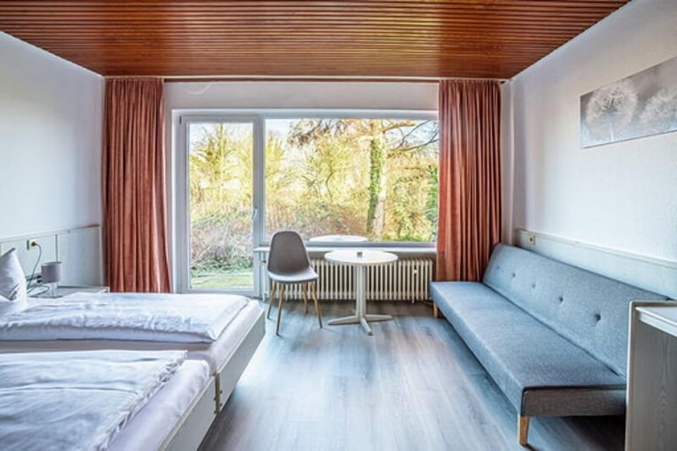 Basic Single Room | Desk, free WiFi, wheelchair access