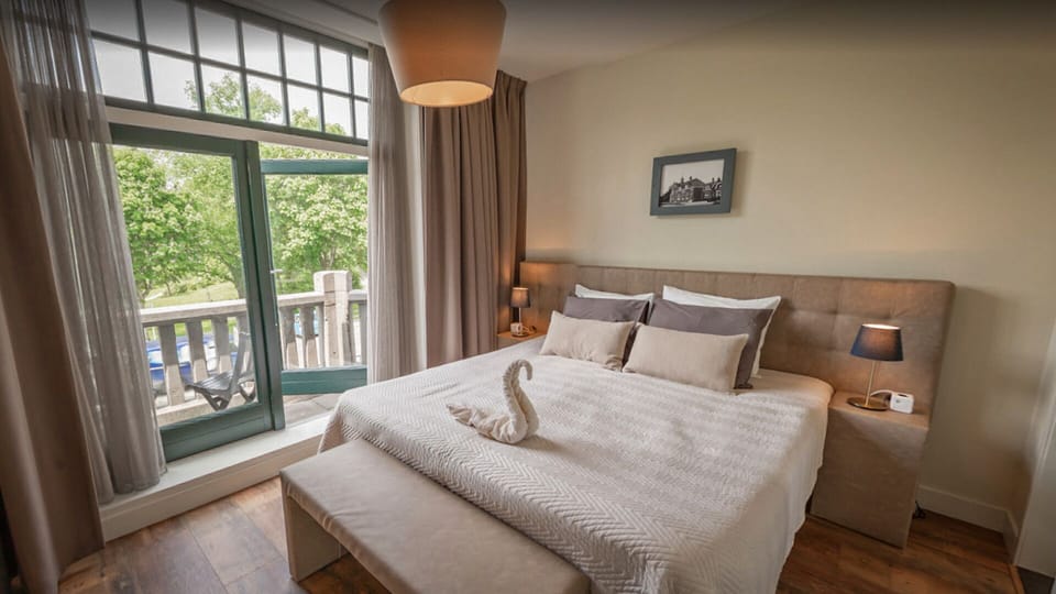 Comfort Double Room | Individually decorated, individually furnished, laptop workspace