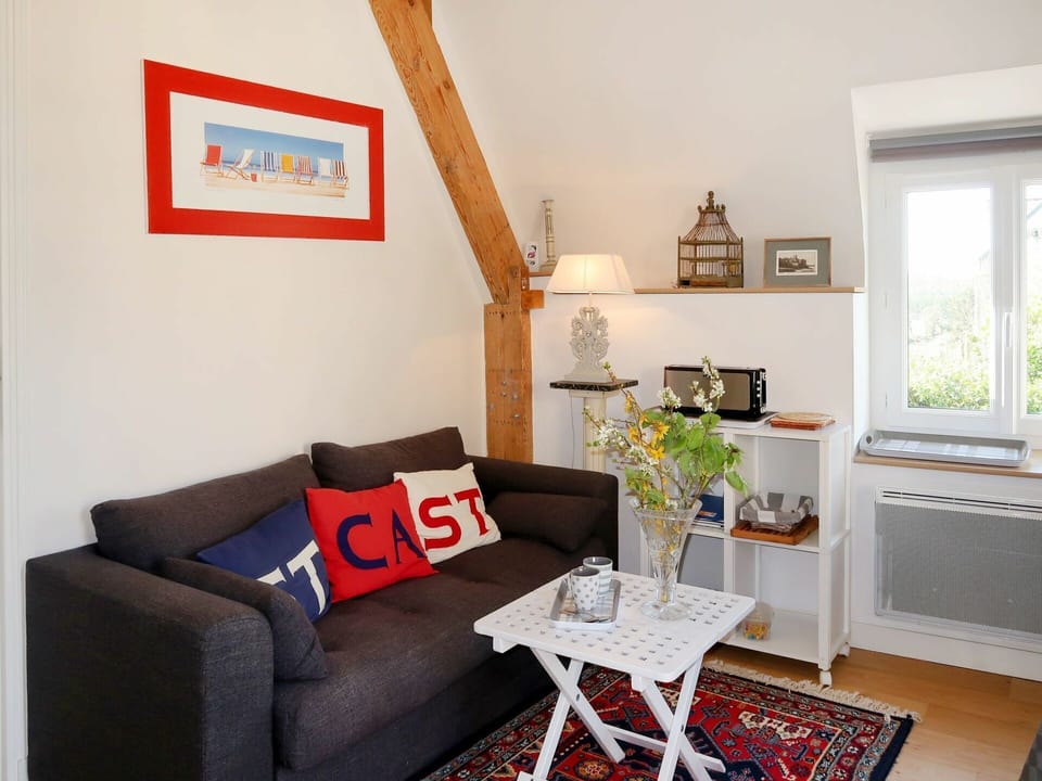 Living Room, Room, Furniture, Property, Interior Design, Red, Table, Wall, House, Couch
