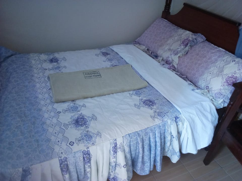 Single Room | Desk, blackout drapes, free WiFi, bed sheets